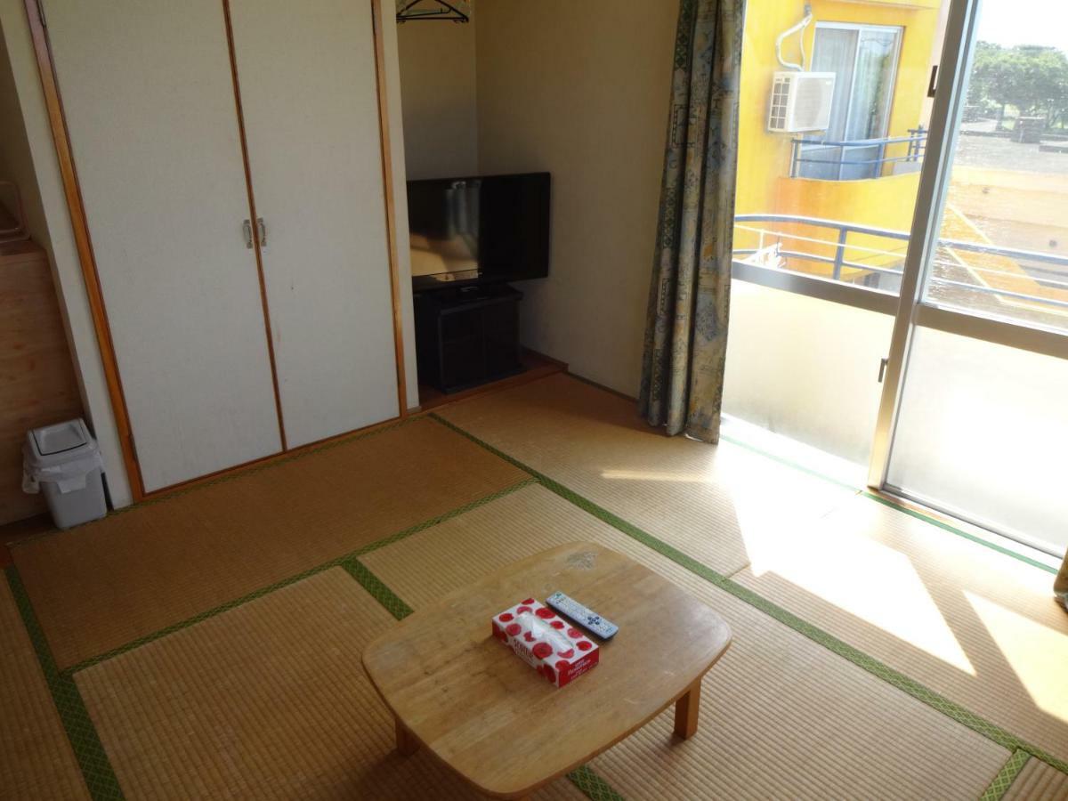 Pension Orange Box Miyakojima  Exteriör bild