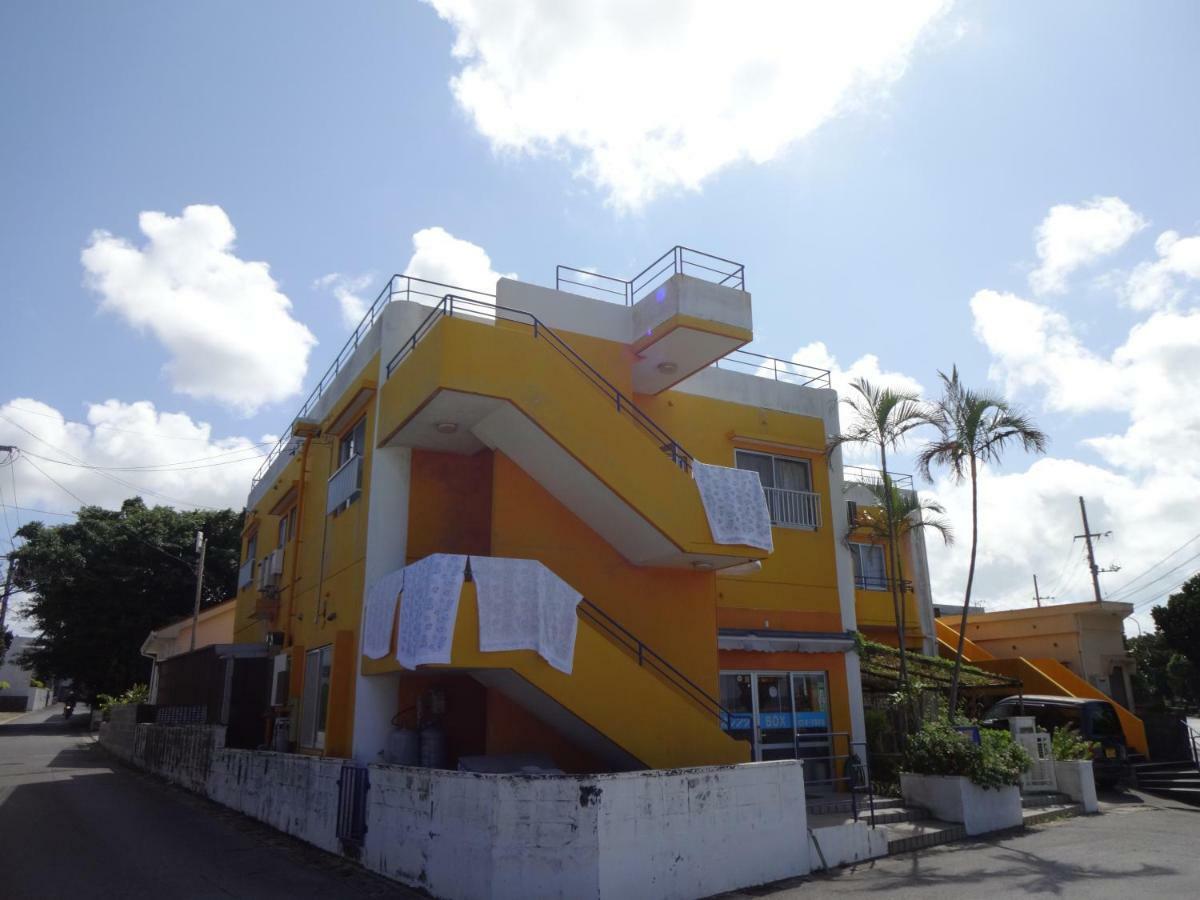 Pension Orange Box Miyakojima  Exteriör bild